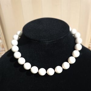 Vintage 1950's White Bead Necklace 16 In I Love lucy Necklace.